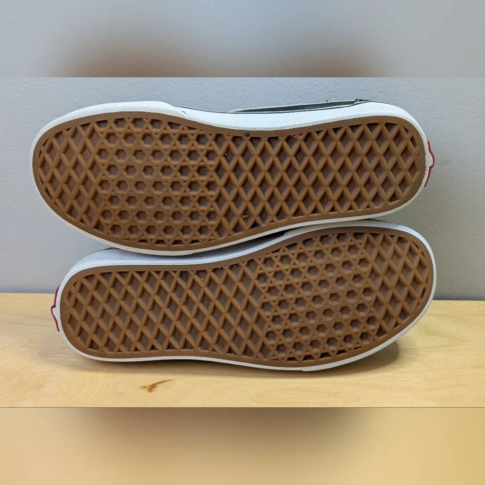 Vans | Black & White Ward Sneakers, Canvas & Suede, Size 6.5 (Flaws) - Picture 6 of 12